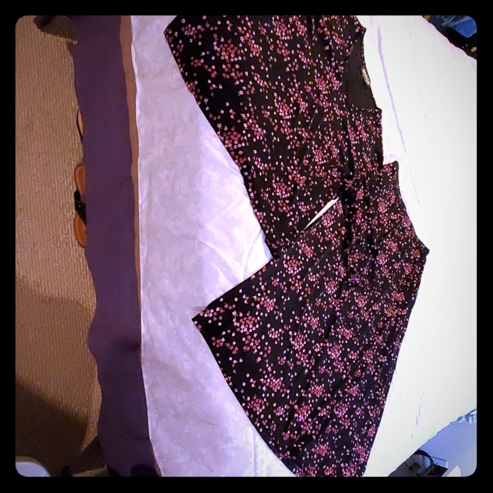 Skirt and shirt 2 PC set